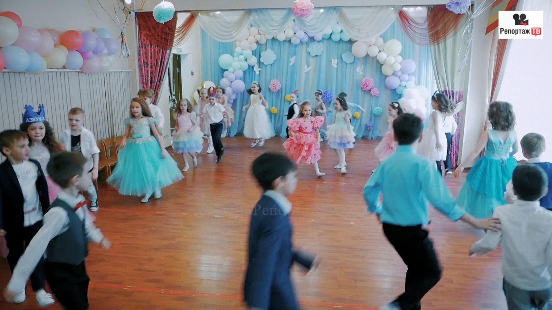 Зажигательный танец на Выпускном утреннике 2022 - танцы в детском саду - видеосъёмка утренника