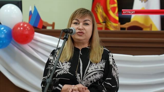 ИХ РАБОТА — МЕНЯТЬ ЖИЗНЬ К ЛУЧШЕМУ