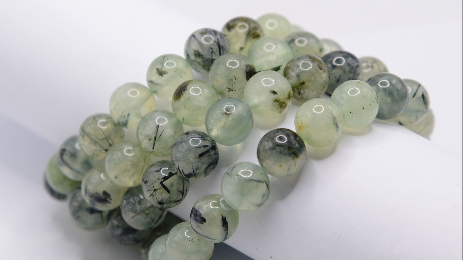 Браслет Пренит 10,4 мм. (Южная Африка)