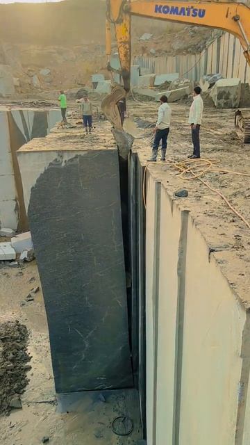 Как добывают мрамор.