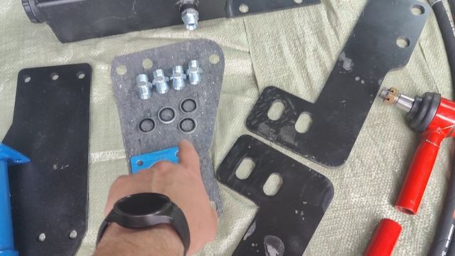 комплект дозатор ЮМЗ с 2х сторонним цилиндром и дозатор Ху85