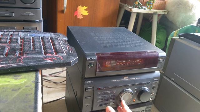 SONY MHC - W55 Микро обзор и небольшой тест звука! =).