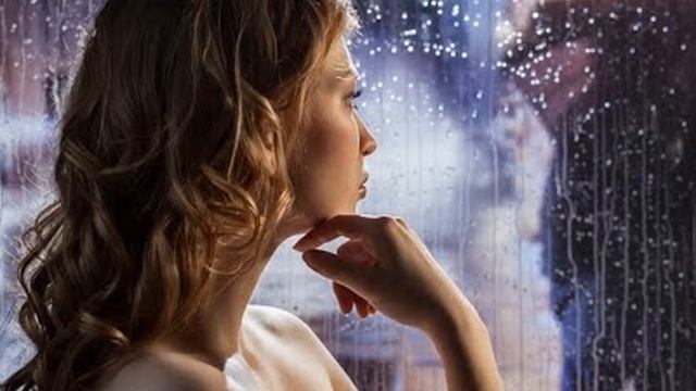 Плаче захмарене небо