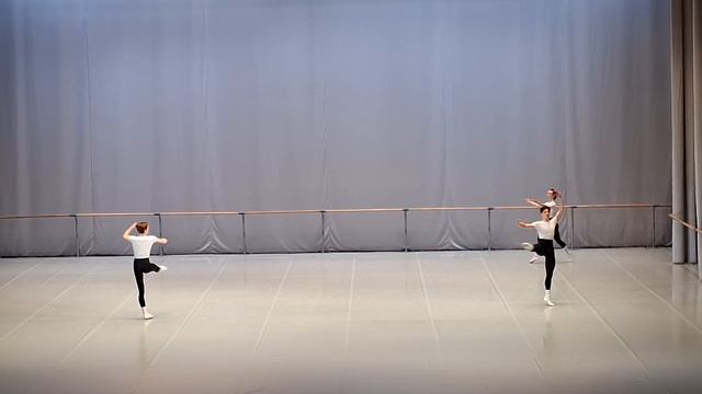 МГАХ.  Госэкзамен по классическому танцу.  Педагог Д.Медведев 20.04.26 (11)