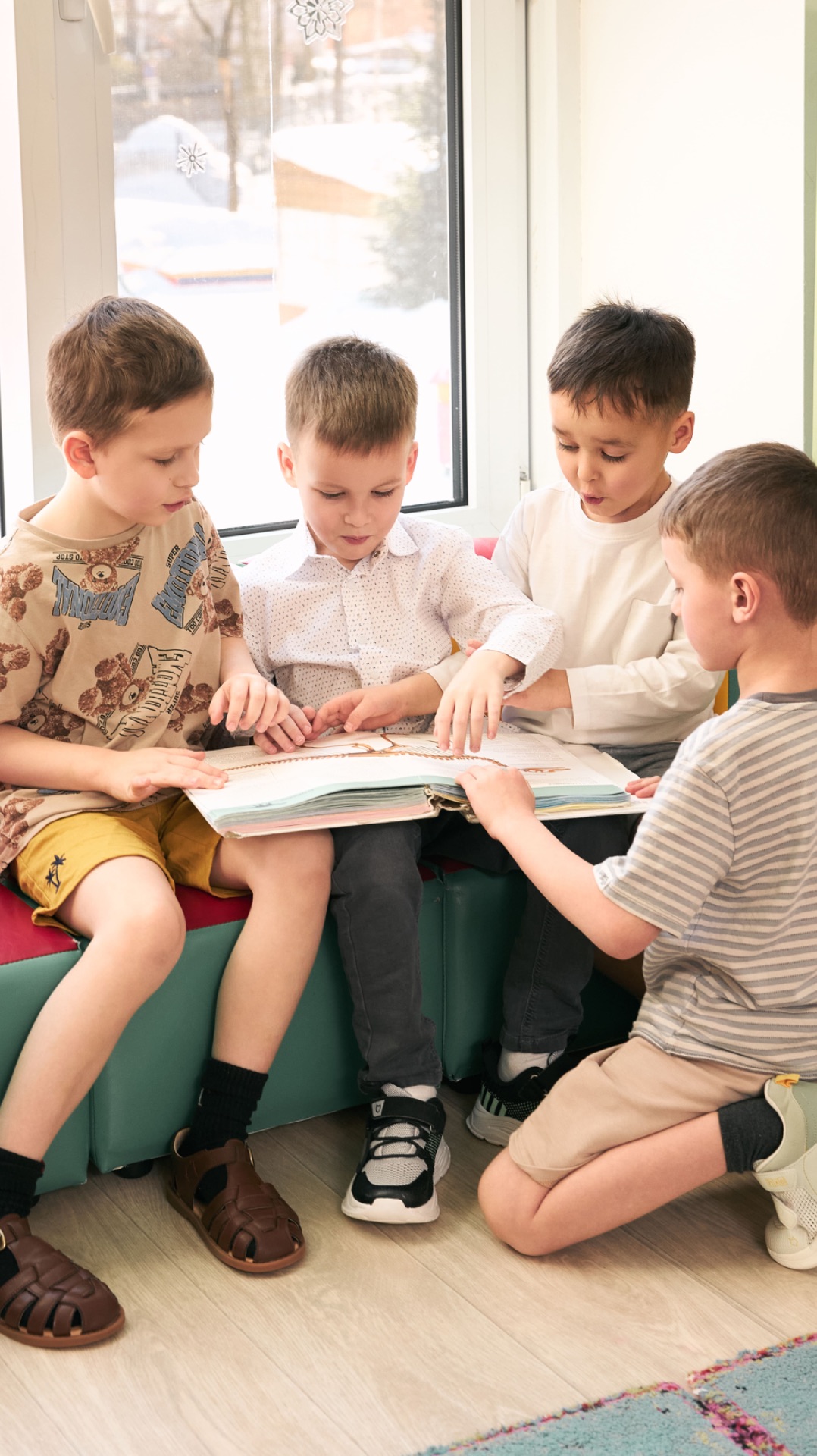 На музыкальных занятиях в Академкидс наши маленькие таланты разучивают новую весеннюю песенку 🎼🎶