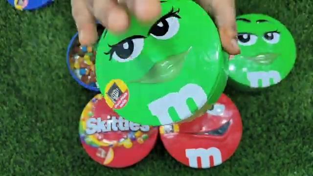 Asmr. Цветные конфеты. Видео для детей. Нэвкин тв.(37)