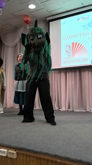 Милан готов отгадывать загадки