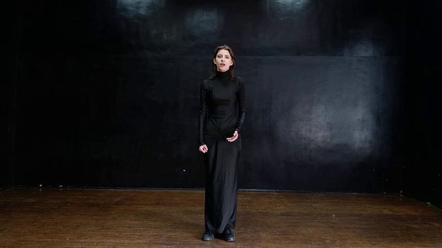 «Сложила руки под тёмной вуалью»,«Я сошла с ума, о мальчик странный»,«Так беспомощно грудь холодела»