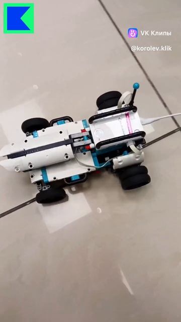 Студенты группы Миддл, модуль «Робототехника».🤖