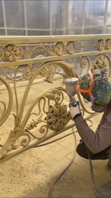 Ограждение для лестницы в классическом  стиле с элементами модерна