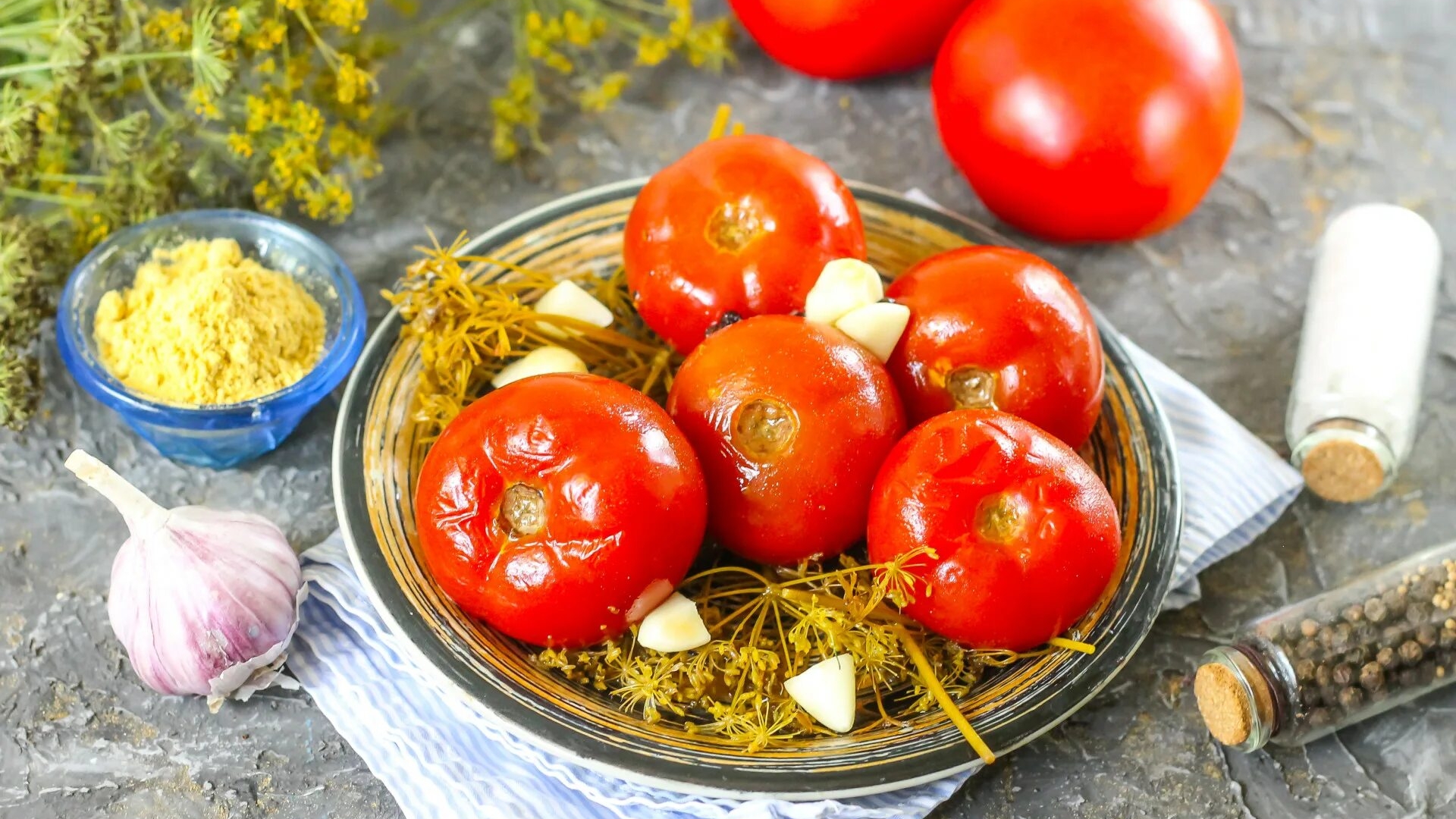 КВАШЕННЫЕ ПОМИДОРЫ