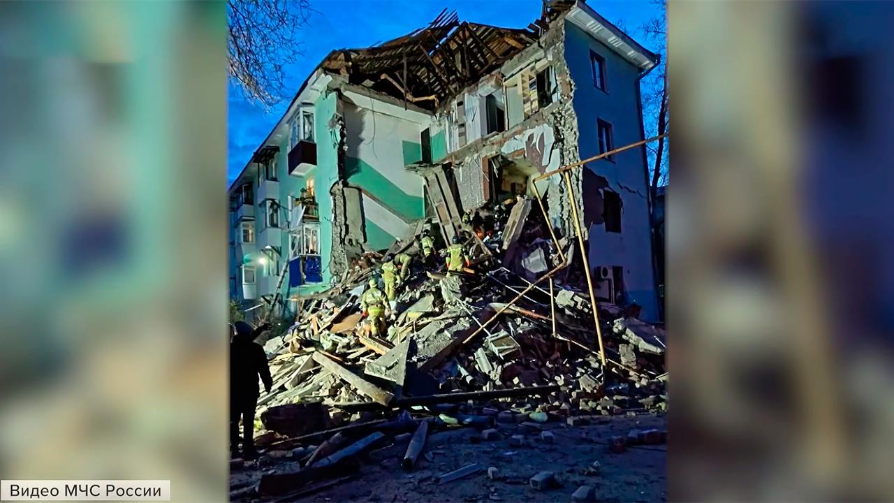 В Сызрани в результате атаки дрона ВСУ обрушился целый подъезд жилого дома