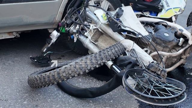 Водитель сбил несовершеннолетнего питбайкера