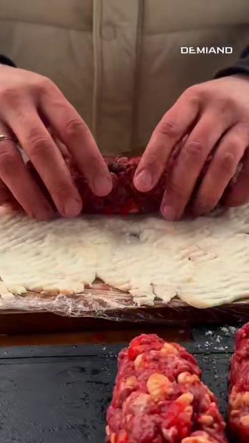 Мясной рулет-цветок с сочной начинкой 🥩🫑