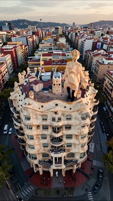 Уникальная архитектура Гауди: Дом Мила #Гауди #архитектура #Культура