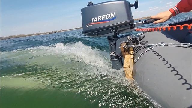 Навесной транец на лодке