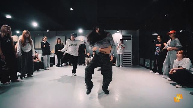 Sad Girlz LoV money dance mirror