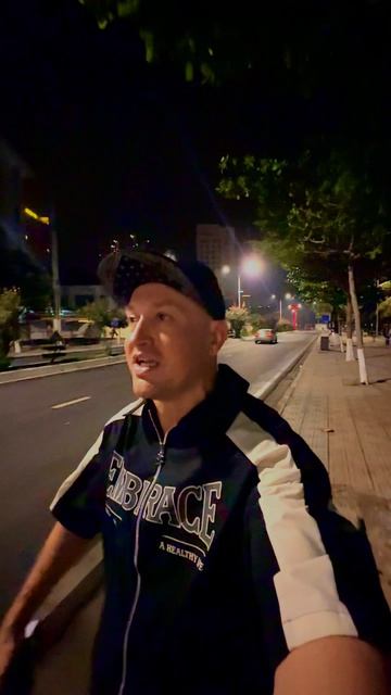 Так воруют телефоны во Вьетнаме