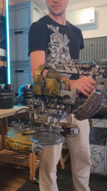 Собранная модель Риппера из Dead Space впечатляет!