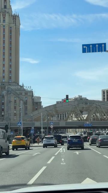 Москва из окошка автомобиля, Площадь Трех Вокзалов