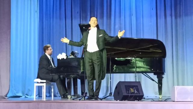 Жёлтый ангел А.Вертинский, исп. 
Сергей Петрищев, за роялем Максим Мулин