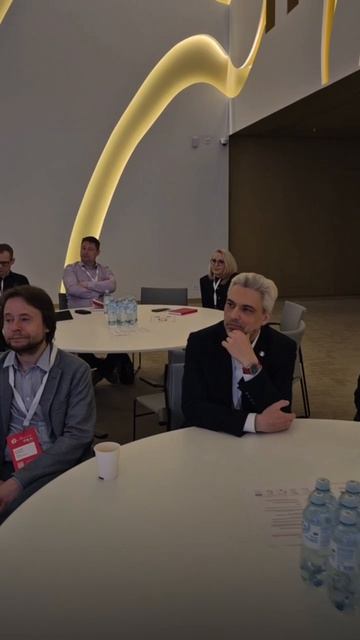 На Слёте производственников собрались собственники и руководители компаний для передачи опыта. #ЦЕХ