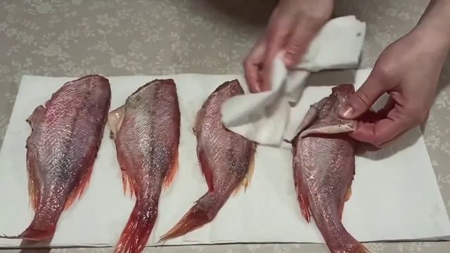 Морской окунь горячего копчения в домашних условиях в коптильне.