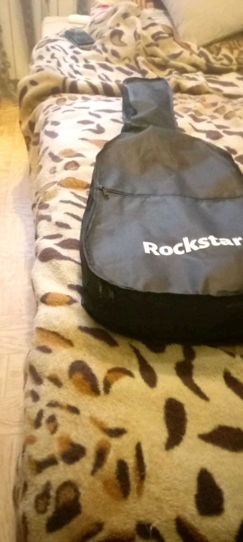 первая гитара