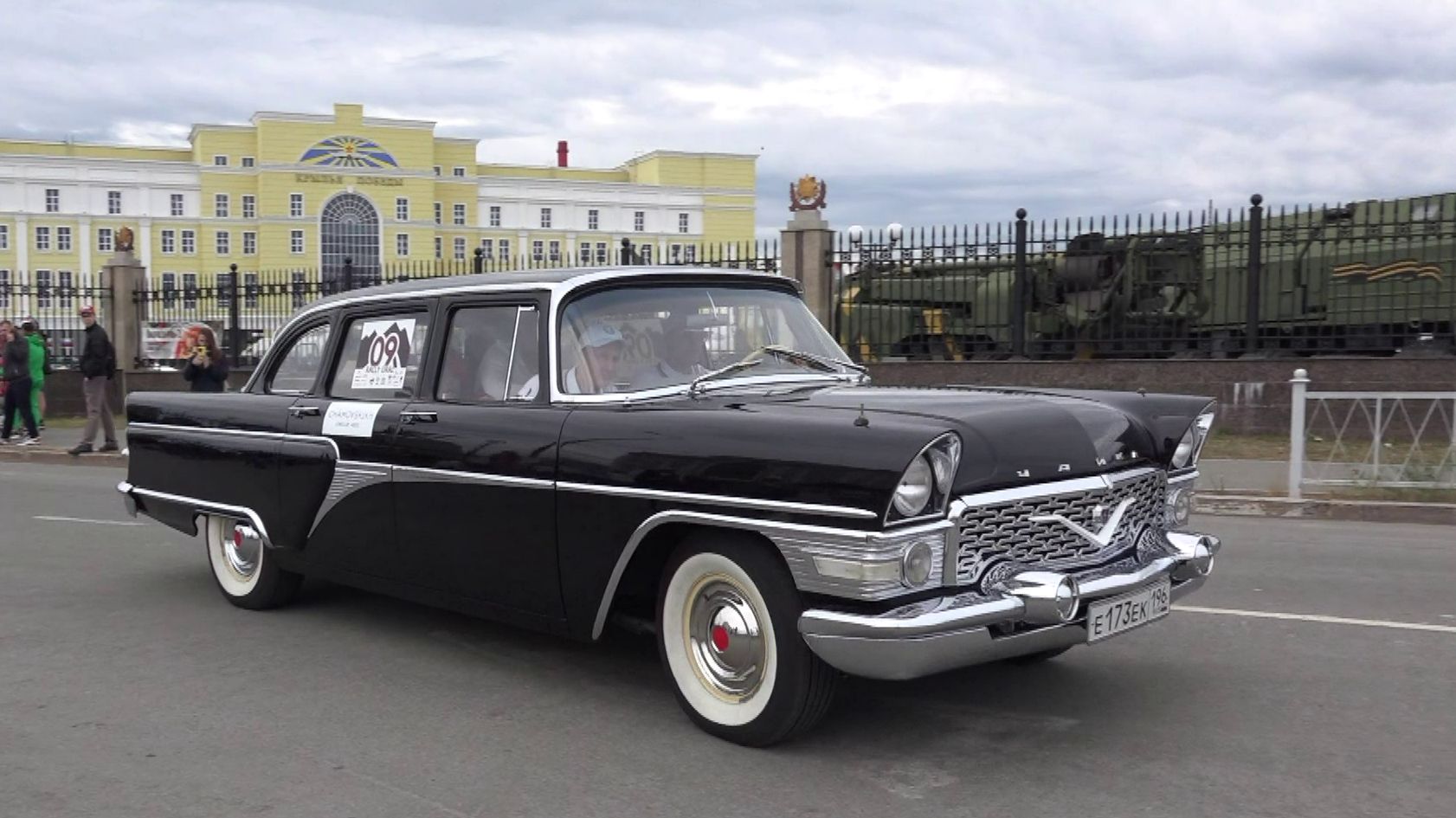 Ретро ралли Кубок Урала. Старт экипажей.