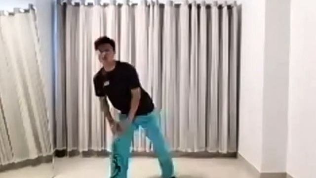 Растяжка с мастером тайцзи Джек Чан Ло. IWUF Online Wushu