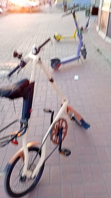 Закат, окраина Петербурга. 21 апреля 2026.