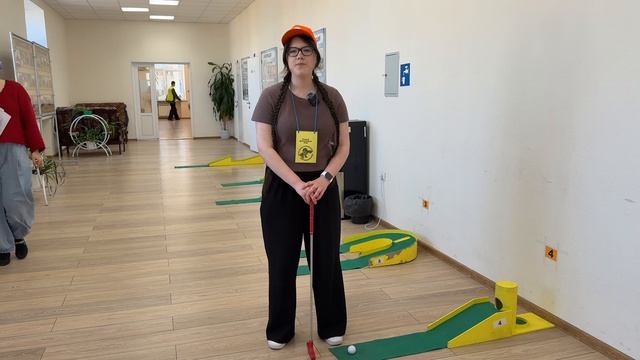 Спортивный репортёр_мини-гольф_школа№78_Леонова Юля и Павлишина Валерия