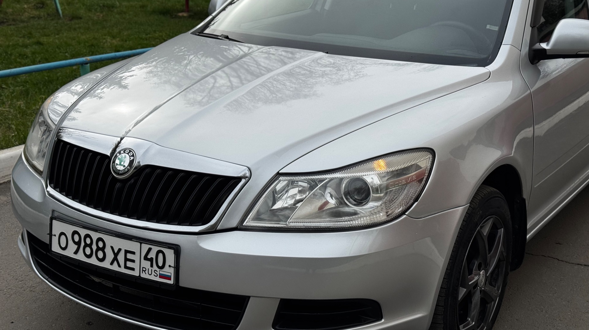 Octavia 1.6 AT серебрристая