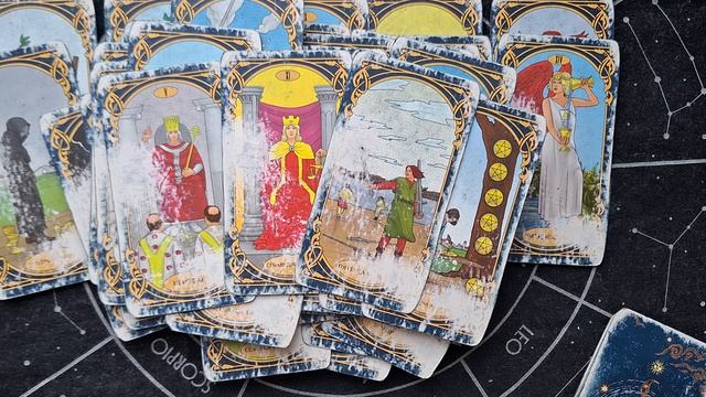 ТАРО РАСКЛАД\ КОМУ ПРИДЕТСЯ НАСТУПИТЬ НА ГОРЛО СВОЕМУ САМОЛЮБИЮ ?!