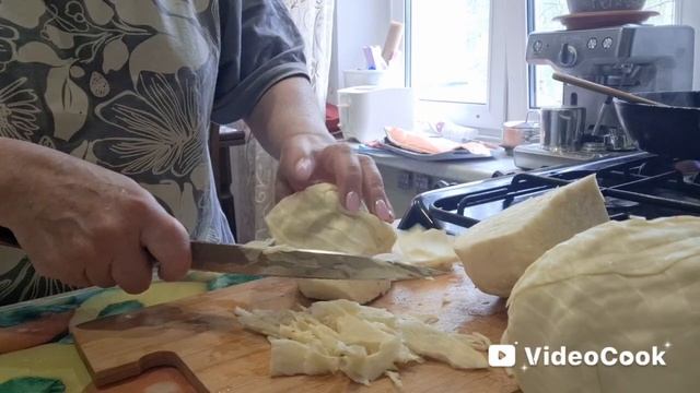 Влог/266/ Полдня на кухне..засолила форель, капуста, вырезка, ленивые орешки...