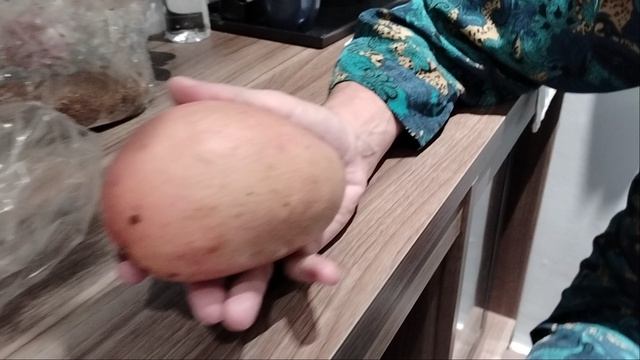 Купили несколько разных сортов манго!Давай пробовать!