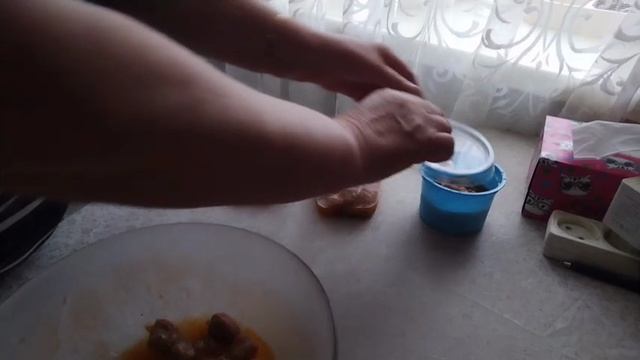 Жизнь пенсионеров.Всю рассаду увезла .