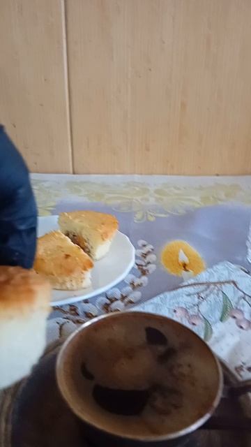 Пьём кофе с нежными и воздушными домашними  ТВОРОЖНЫМИ  кексами.