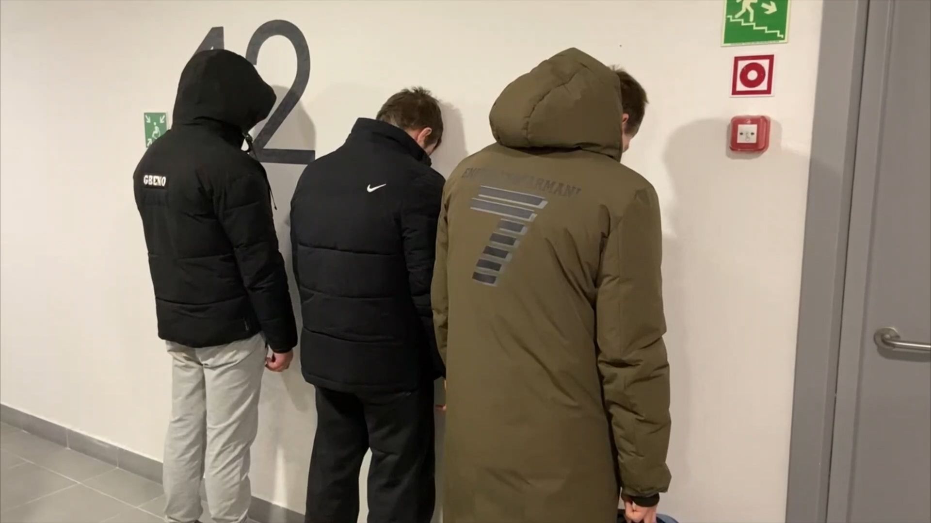 (Рыбинск-40) ЗАДЕРЖАНИЕ ПОСОБНИКОВ УКРАИНСКИХ МОШЕННИКОВ