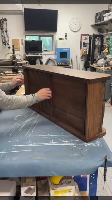 Стильная тумба из массива дерева

Ремонт с нуля