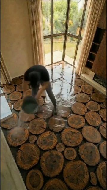 Пол из круглых срезов дерева и смолы — как арт-объект 🌿✨