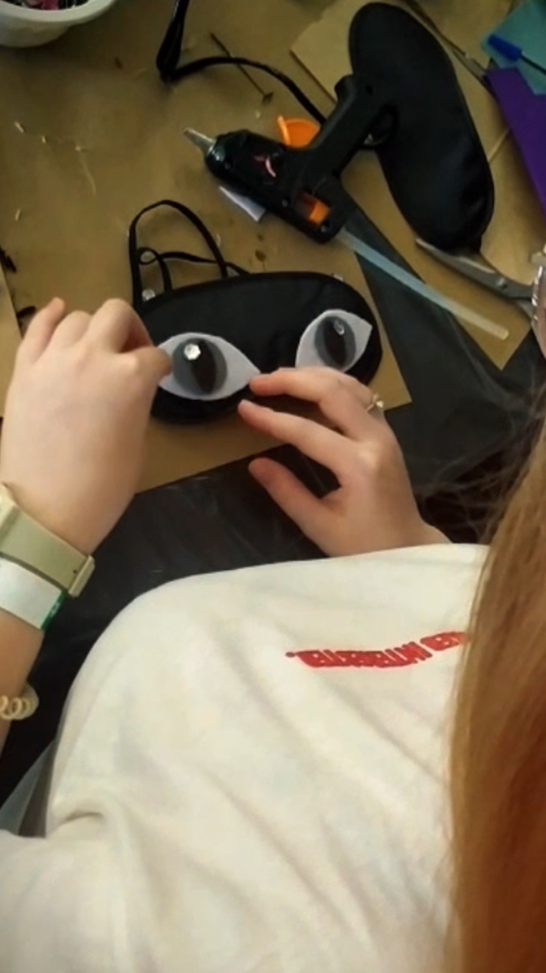 Декор масок для сна. Выездной мастер-класс от студии Задело в Санкт-Петербурге