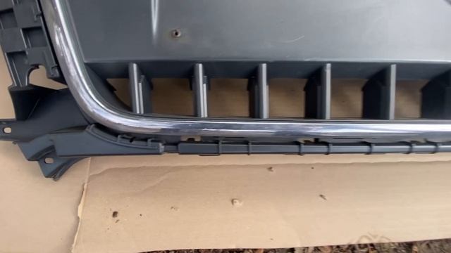 Решетка радиатора Ауди Audi Q3 21647