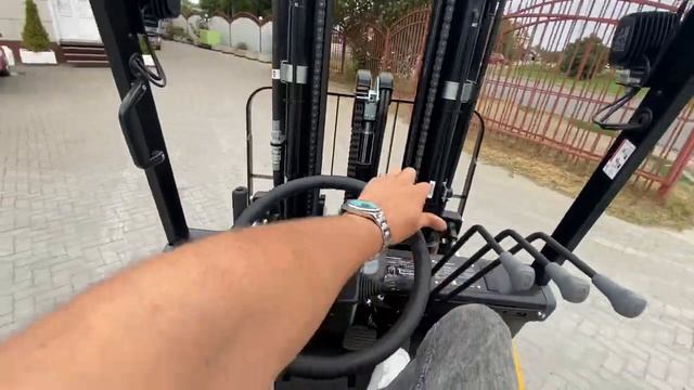 Вилочный погрузчик CHL CPCD35-M1K2C  ( завод HELI)  POV