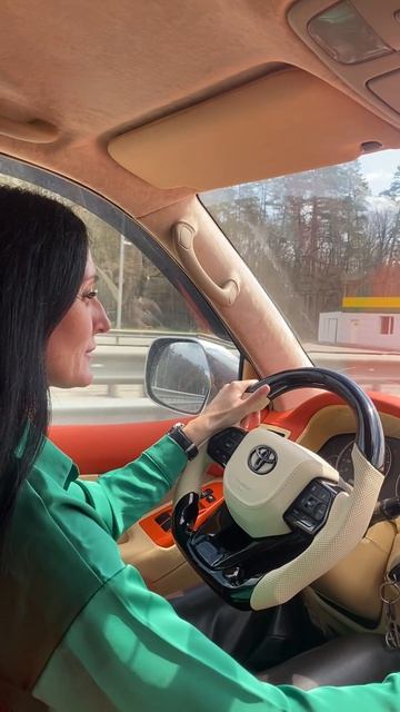 СВЕТА ДИЗЕЛЬ ЛЕТИТ ПО ДЕЛАМ