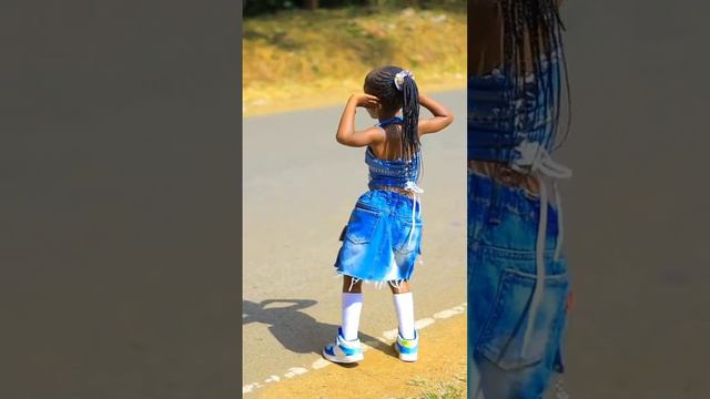 ДЕТИ ТАНЦУЮТ.mp4