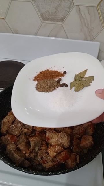 Гуляш🥘Мясо 🥩 подлива