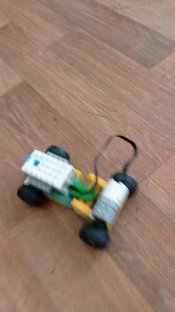 машина из лего