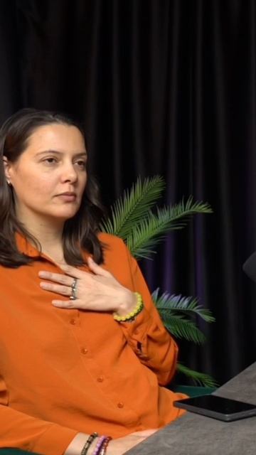 КОГДА ВСЕ ЗАКРЫВАЮТСЯ - ОНА РАСТЕТ