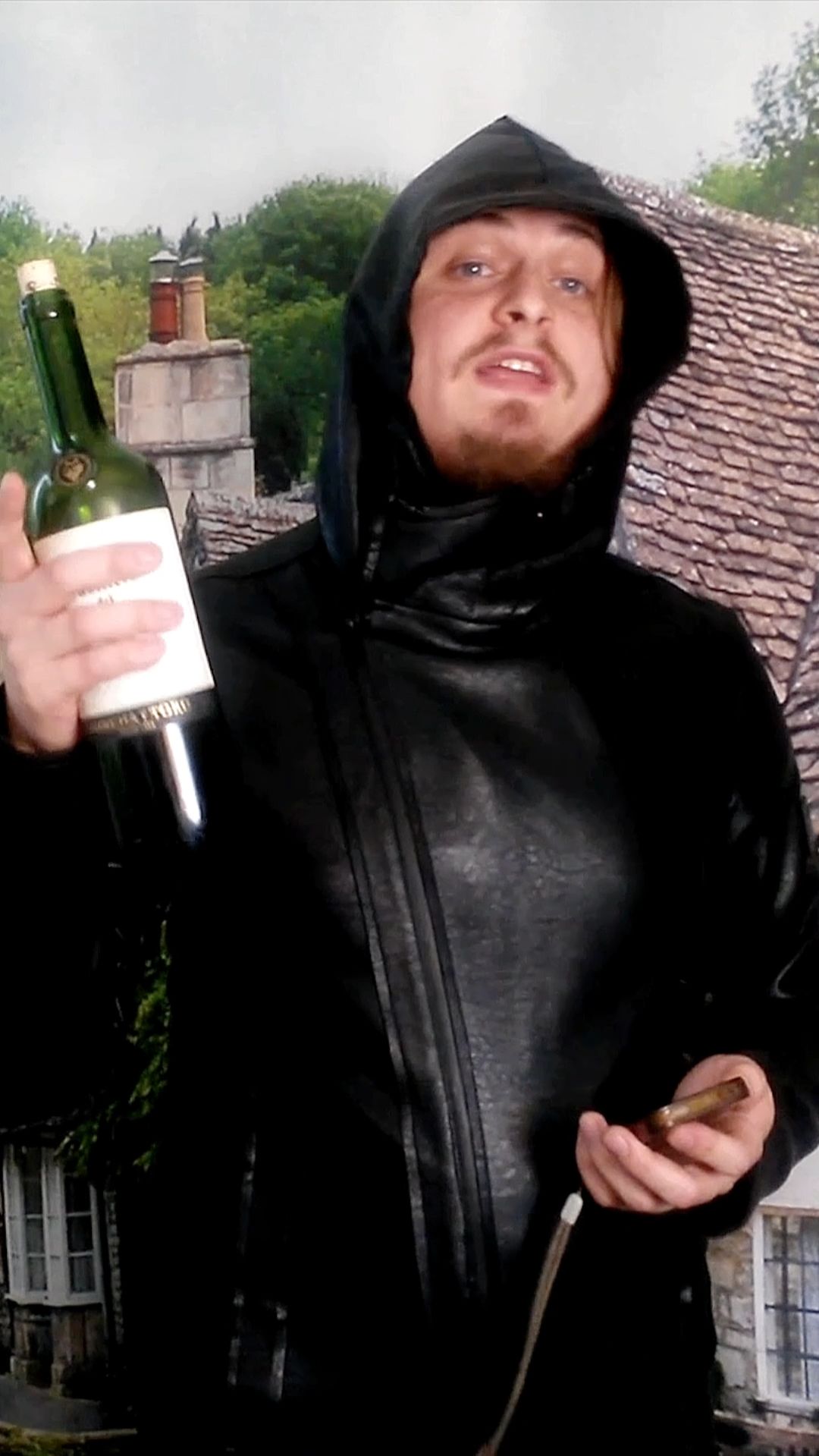 ЛайфХак как присесть на бутылку, использую пяти литровку.